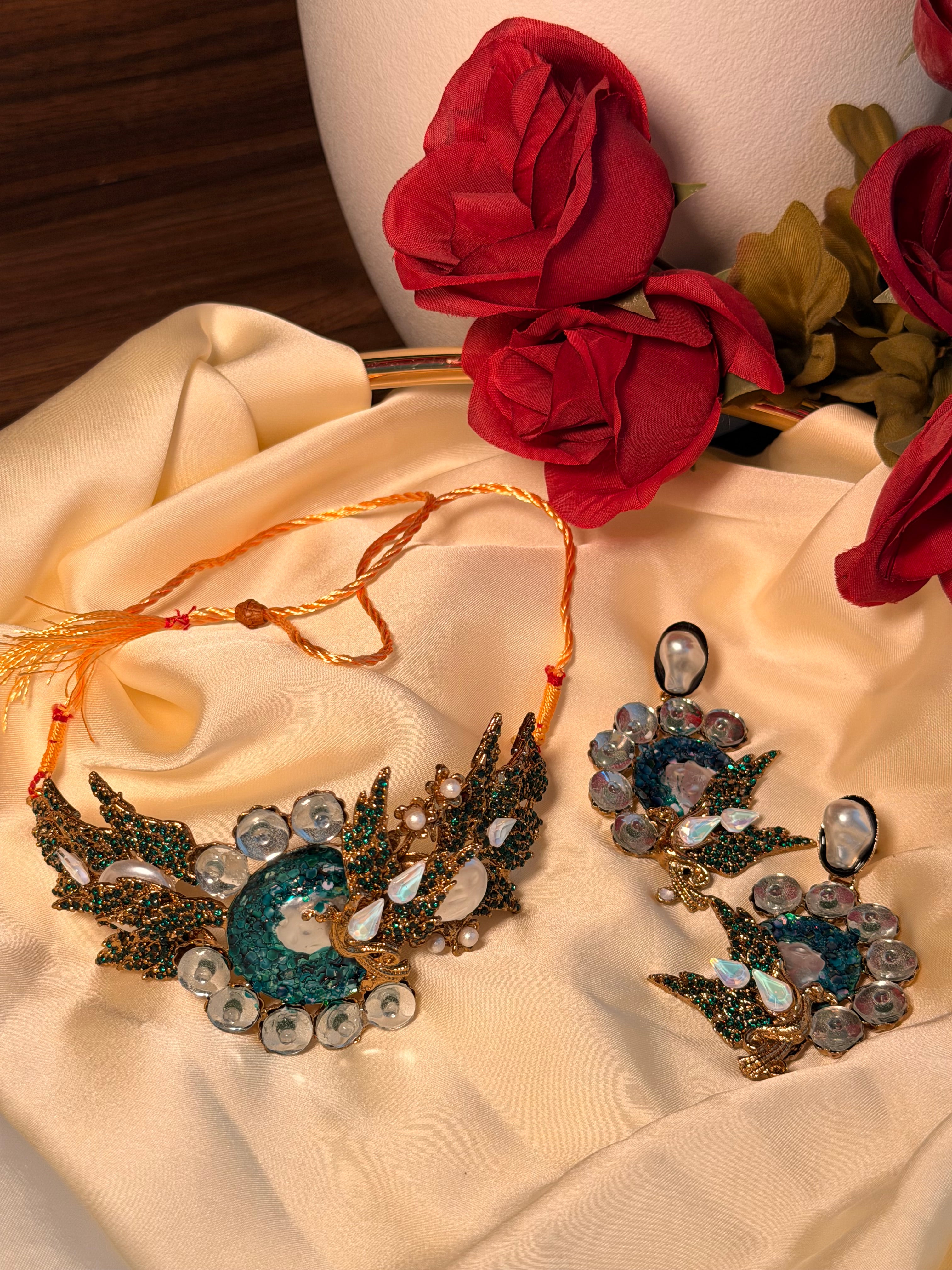 The Emerald Peacock Majesty Choker Set