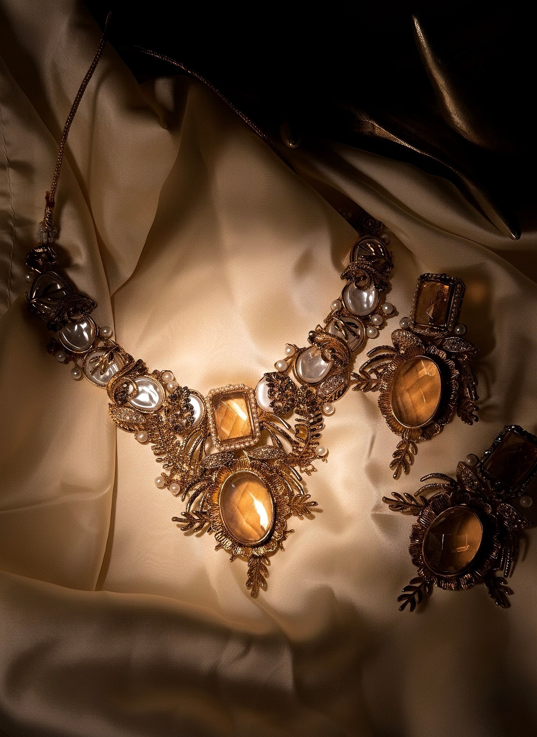 The Amber Aurelia Statement Set