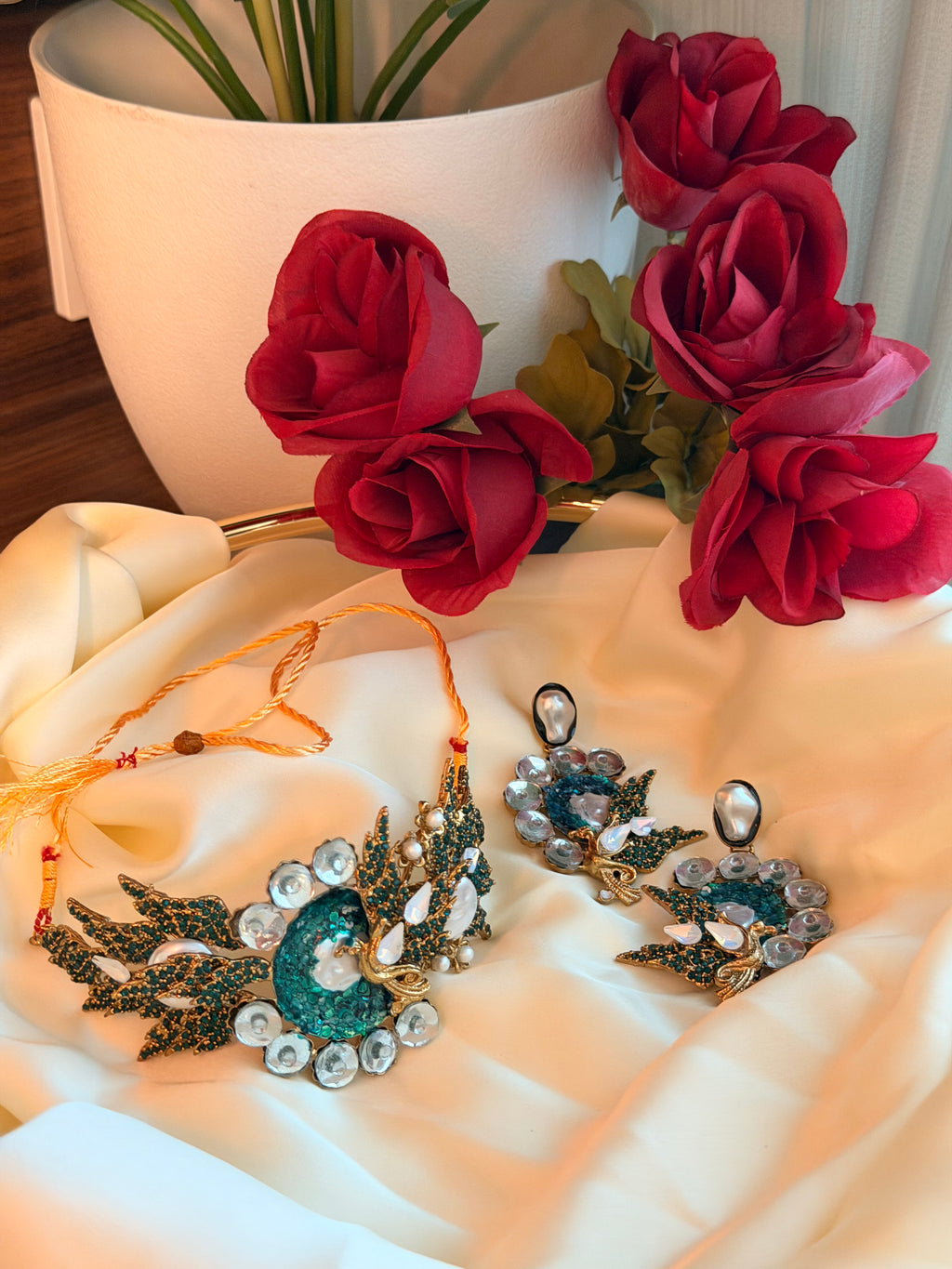 The Emerald Peacock Majesty Choker Set
