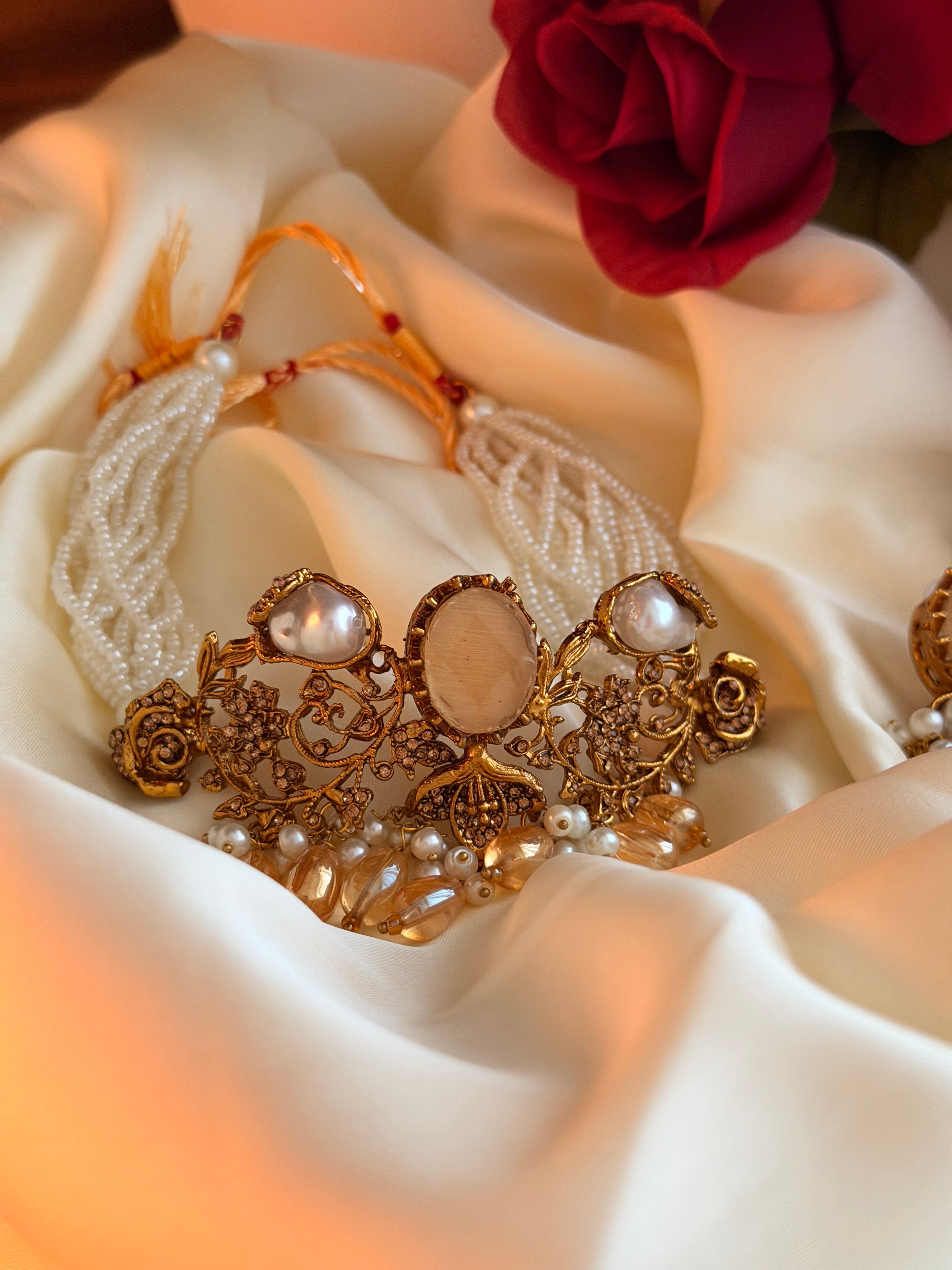 The Champagne Quartz & Pearl choker Set