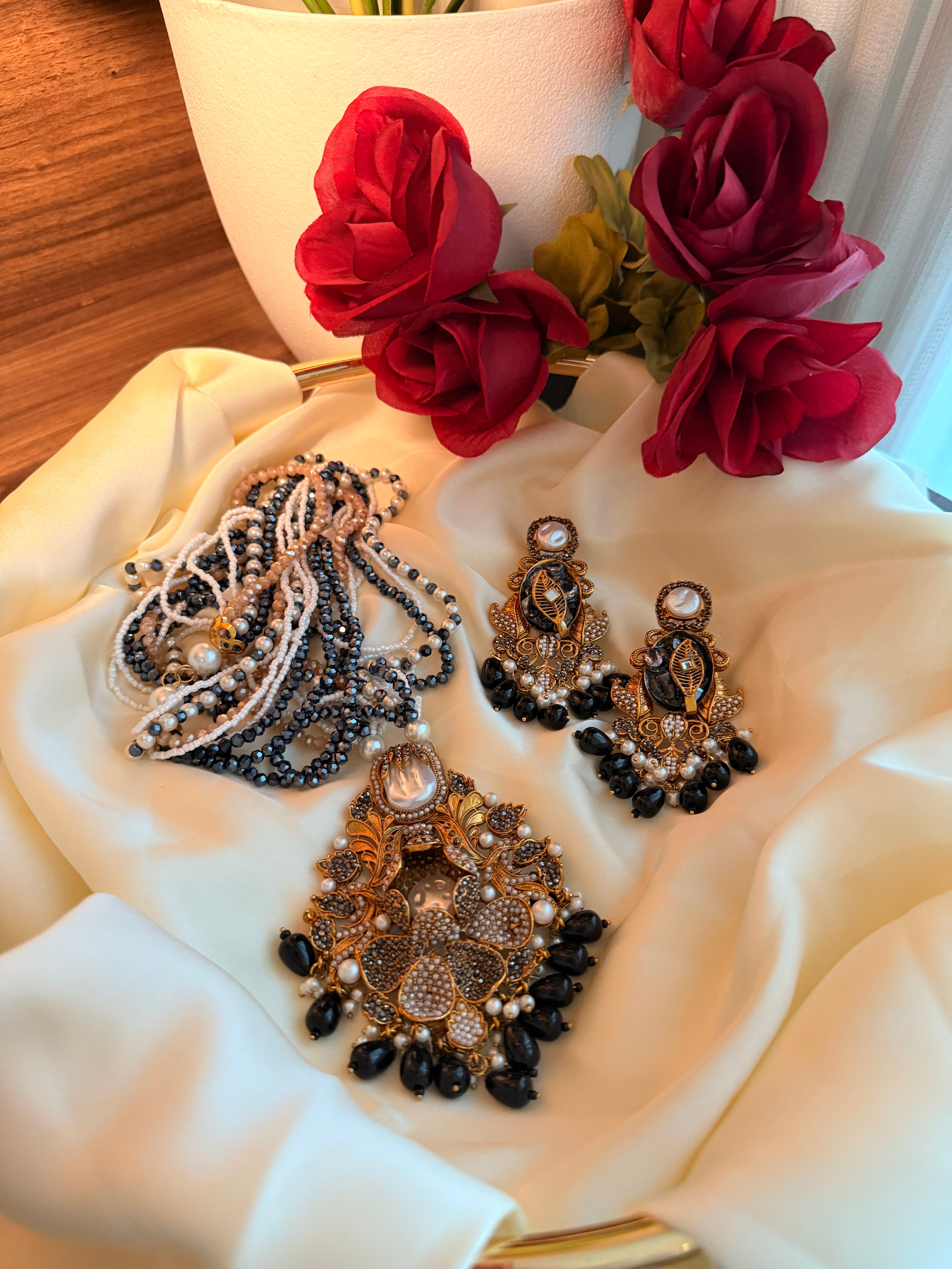The Midnight Pearl Heritage Set