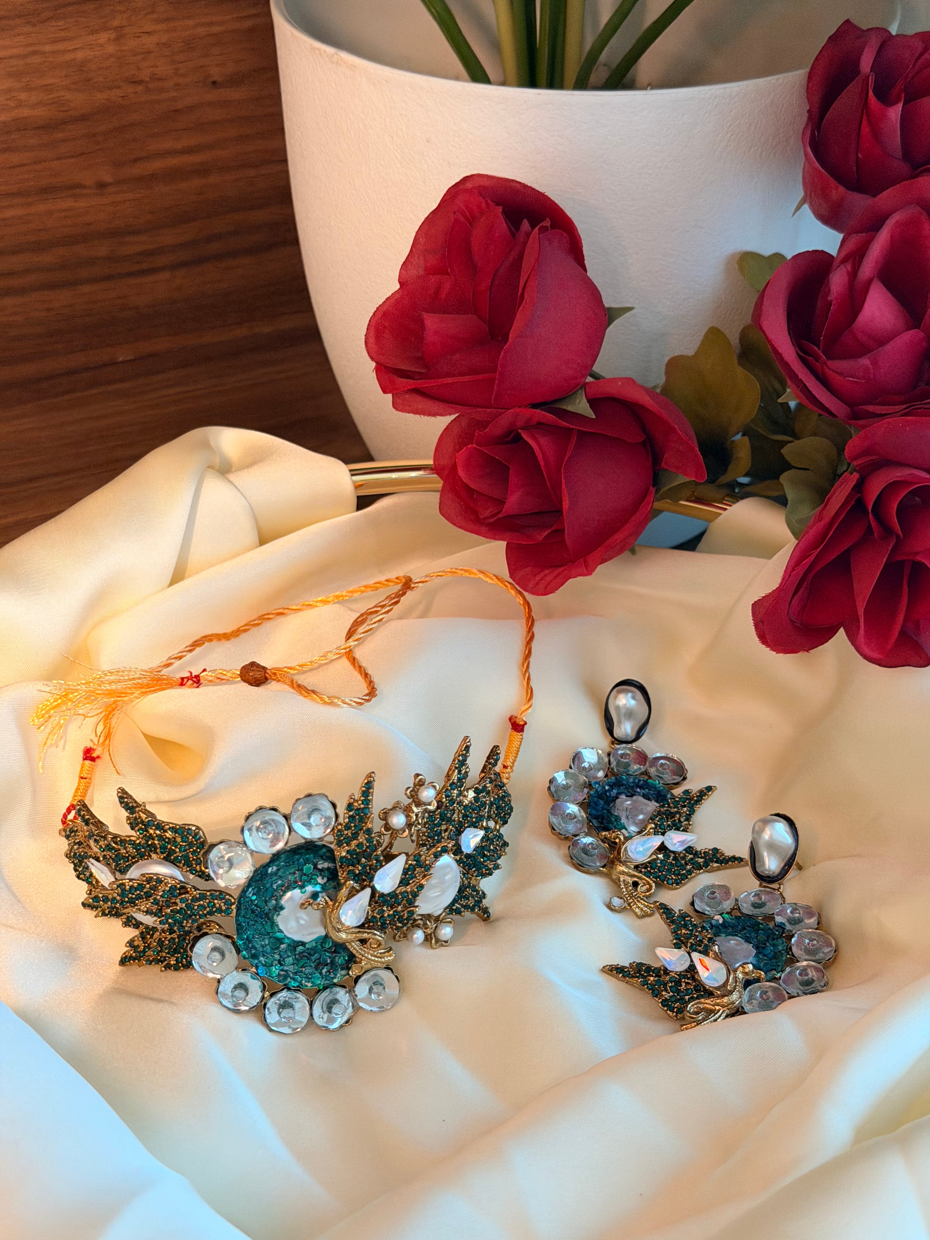 The Emerald Peacock Majesty Choker Set