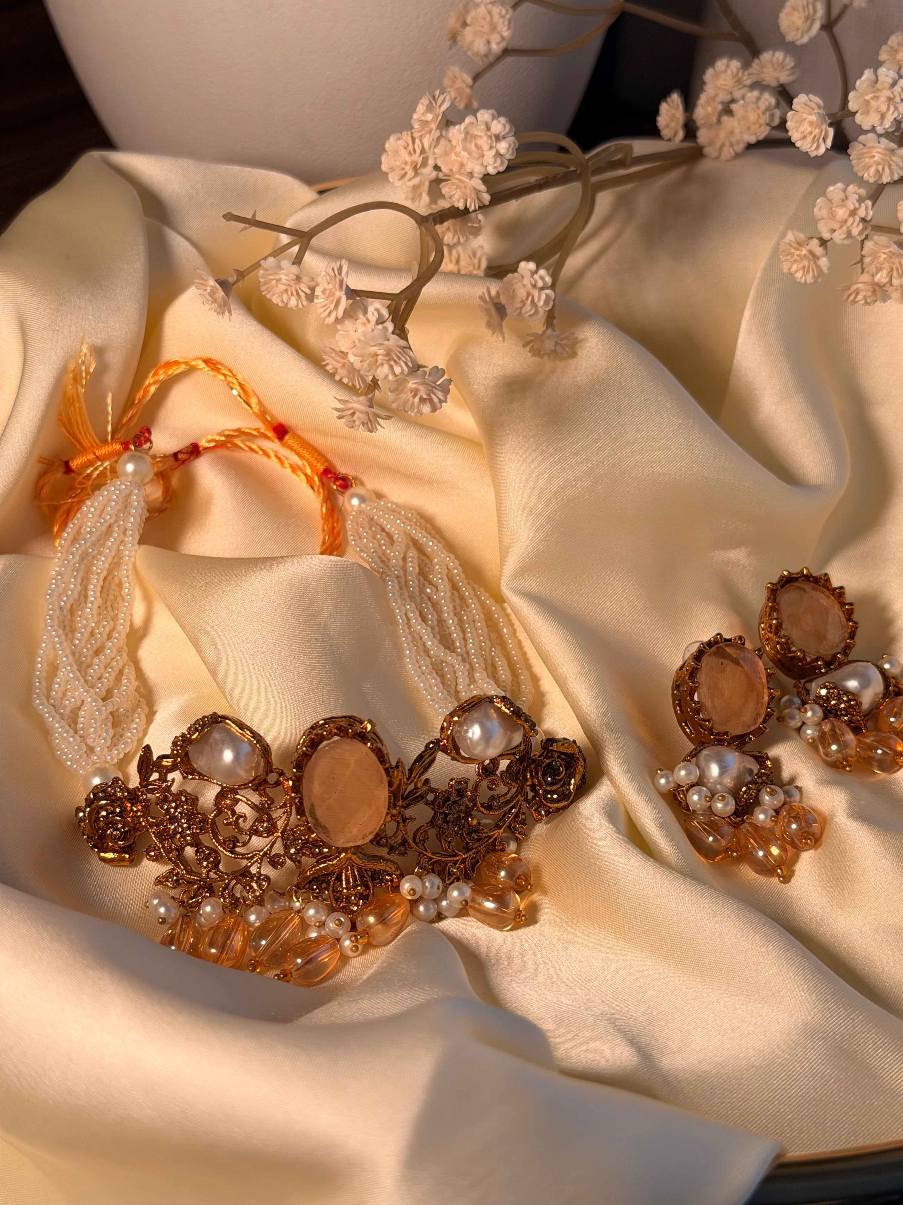 The Champagne Quartz & Pearl choker Set