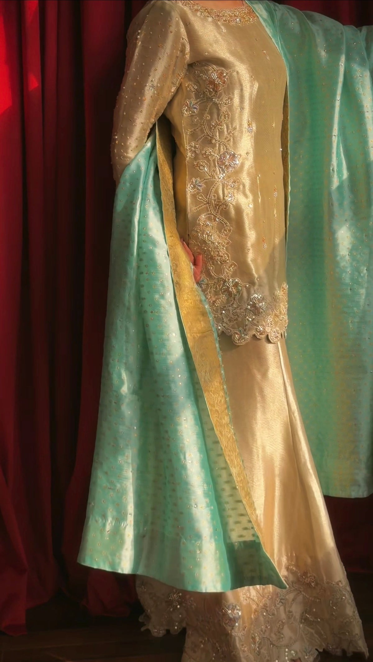 The Ammara Set