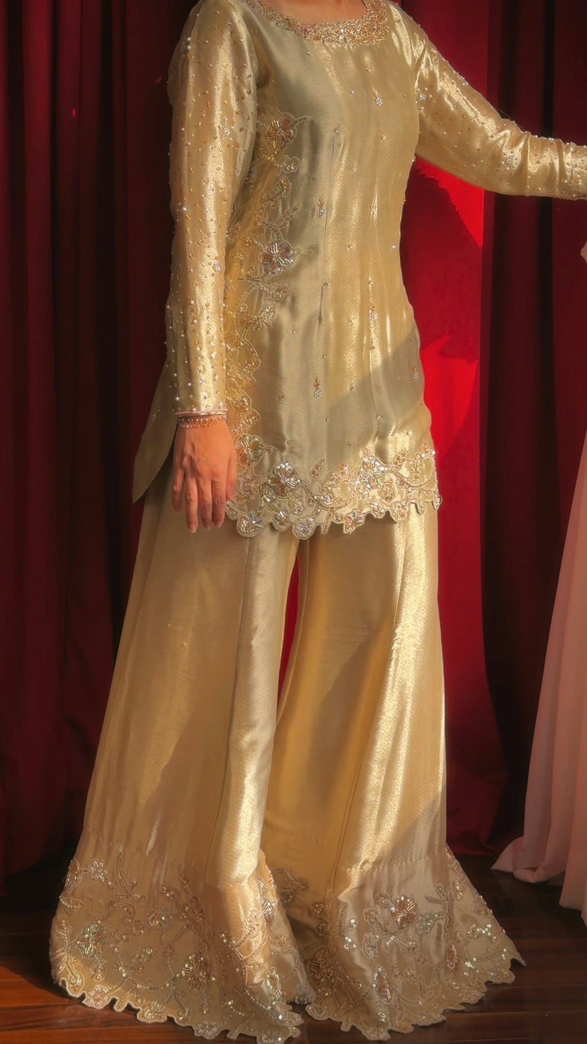 The Ammara Set