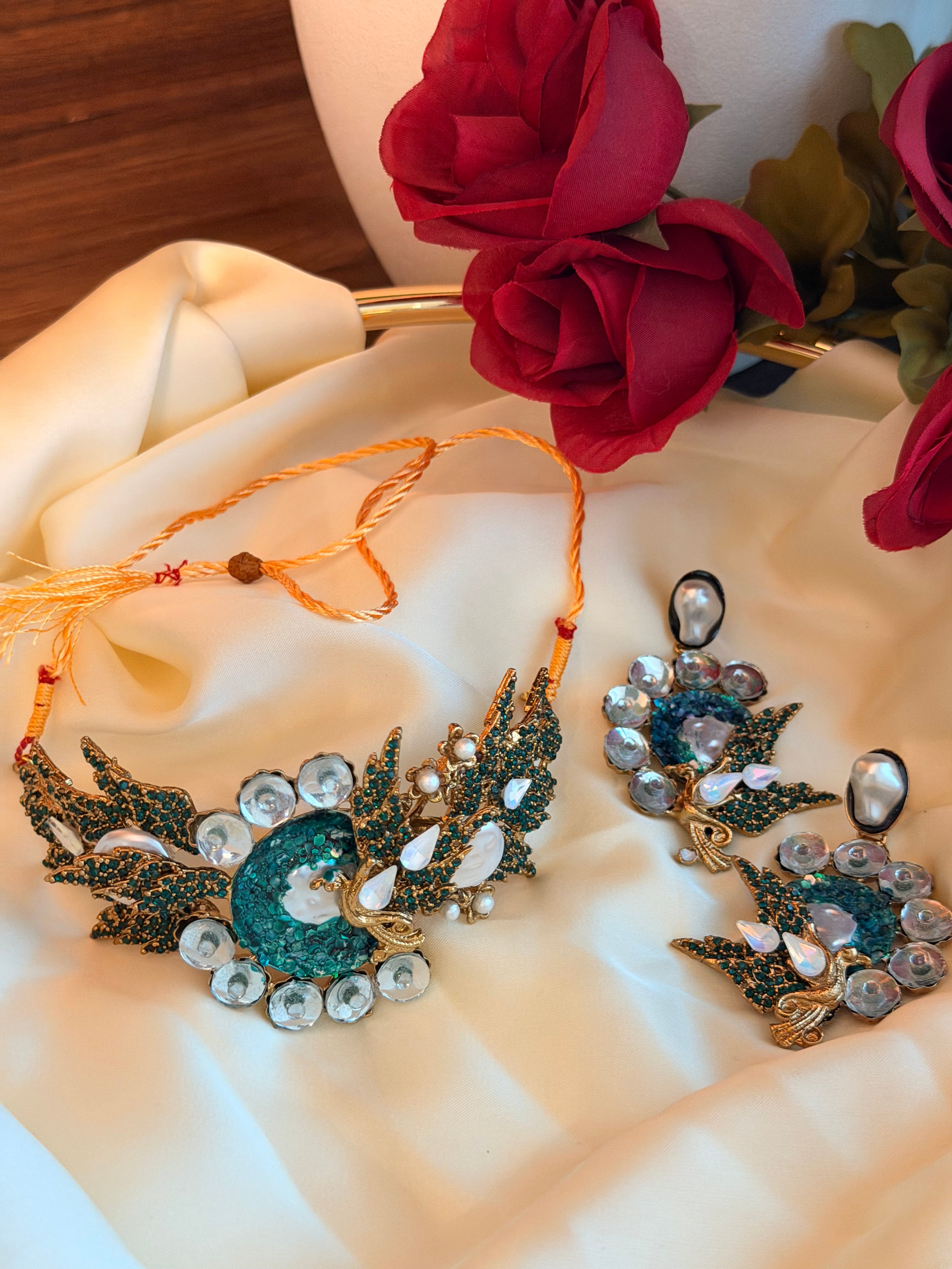 The Emerald Peacock Majesty Choker Set