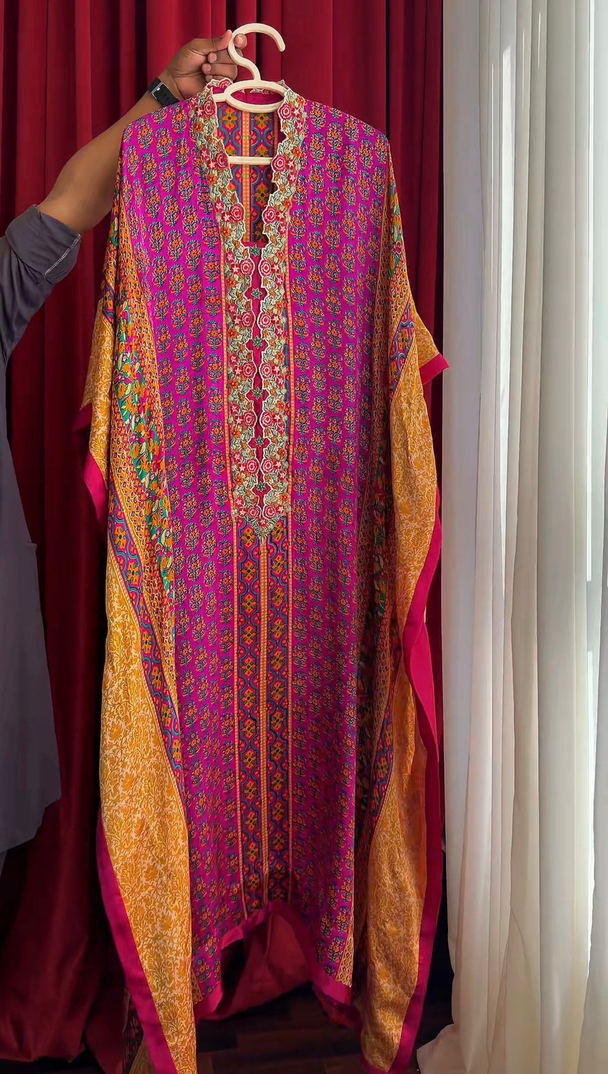 The Gulnaar Kaftan